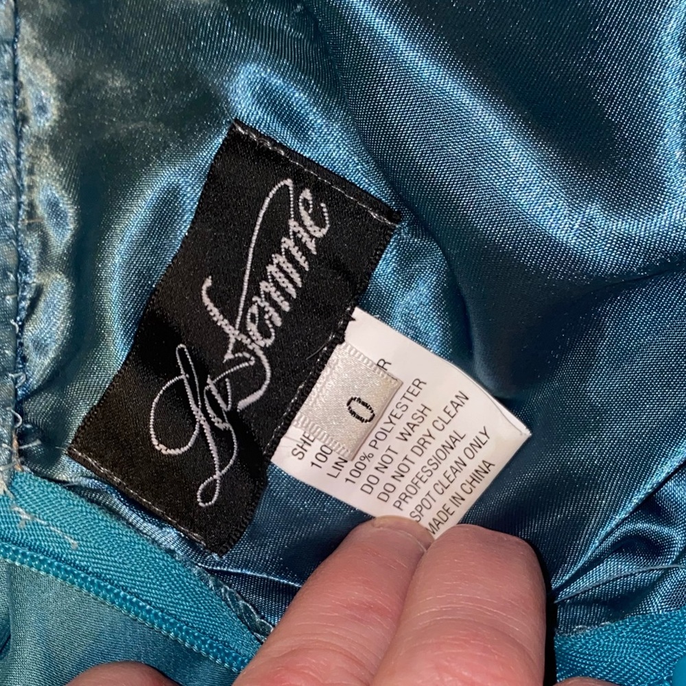 Prom dress size zero - Picture 4 of 6